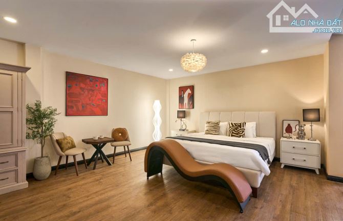 Sang nhượng khách sạn 3 sao 300m² Sân Bay - Tân Bình - Doanh thu ổn định!