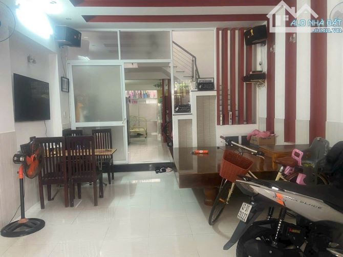 Nhà 3 tầng 100m², gần công viên, vài bước ra biển - Cơ hội hiếm tại Liên Chiểu