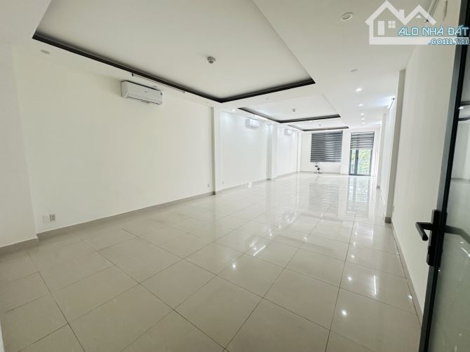 Cho thuê tòa nhà 4.5 tầng 100m² giá 33 triệu - Vị trí đắc địa Ngũ Hành Sơn