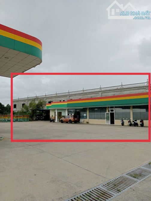 Mặt bằng kinh doanh 1600m² đường Nguyễn Văn Cừ - Cơ hội đầu tư hấp dẫn!