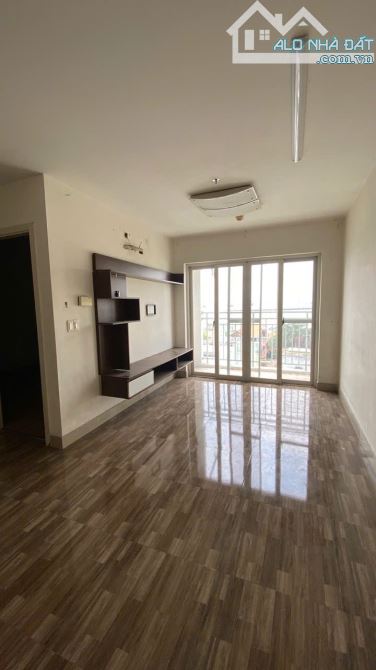 Căn hộ Charm Plaza 45m² giá 1.3 tỷ - Cơ hội hiếm tại Dĩ An!