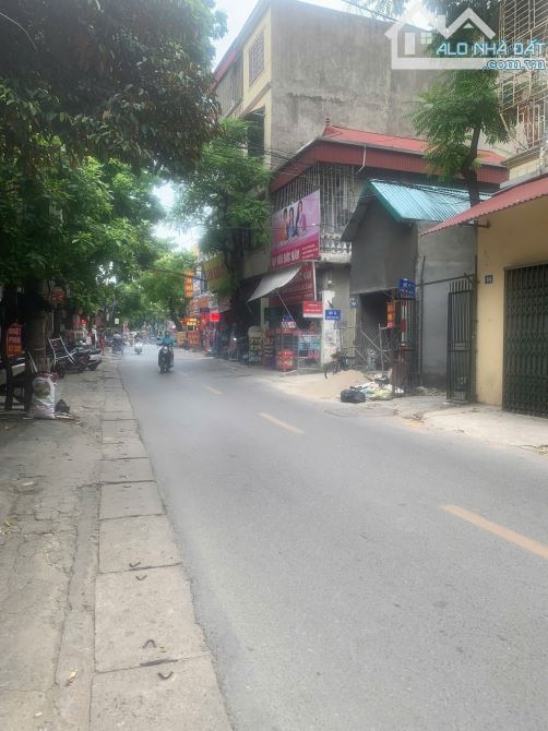 Bán nhà 3 tầng 46m² đường Phúc Diễn, Nam Từ Liêm - Cơ hội hiếm có!