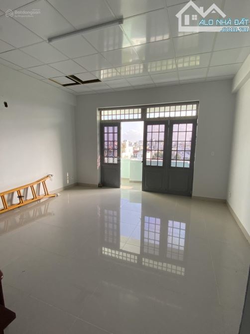 Cho thuê nguyên tòa nhà 6 tầng 140m² đường 30/4 - Cơ hội vàng cho doanh nghiệp!