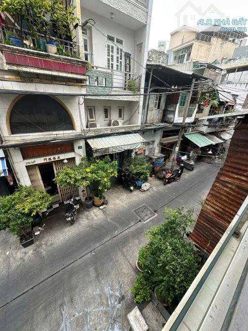 Phòng cho thuê 42m² tại Tạ Uyên - Gần ĐH Y Dược, Kinh tế