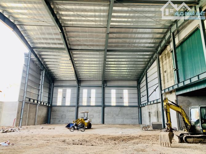 Cho thuê nhà xưởng 1500m² giá 65 triệu tại Quốc lộ 6 - Cơ hội hiếm có!