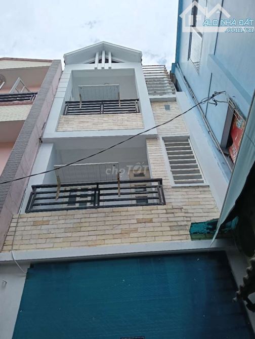 Nhà Hẻm 3 Gác 35m² giá 11 triệu - Khu vực yên tĩnh, gần Quận 1!