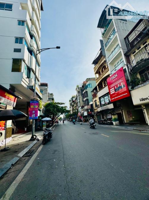 Bán gấp tòa nhà mặt phố Bạch Mai 129m² giá 69 tỷ - Cơ hội hiếm có!