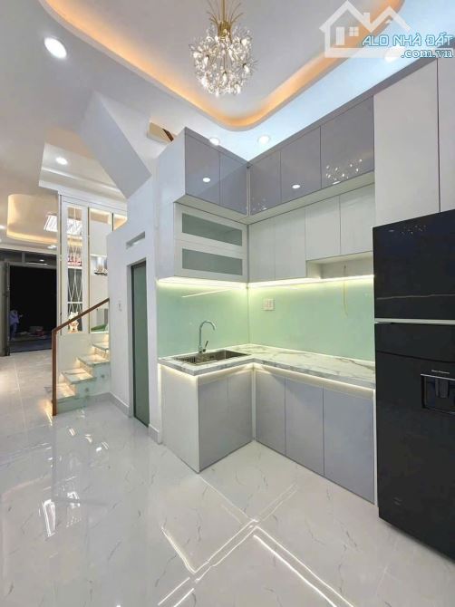 Nhà 4 Tầng Sân Thượng 40m² giá 2.55 tỷ - Cơ hội tuyệt vời!