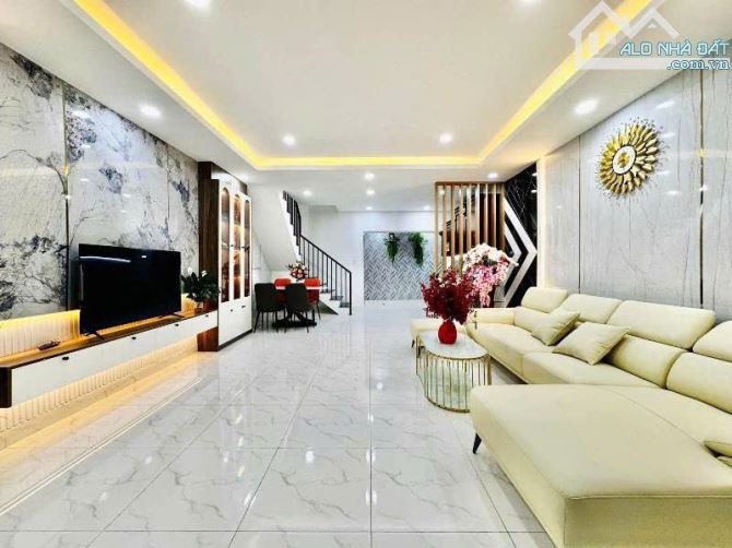 Nhà phố 55m² giá 3.05 tỷ tại Trần Quang Diệu, Quận 3 - Cơ hội đầu tư hấp dẫn!