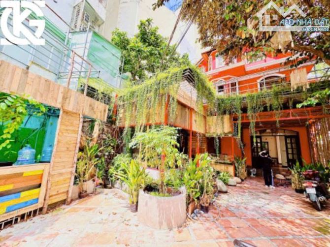 Cho thuê biệt thự sân vườn 600m² Quận 3 - Cơ hội kinh doanh lý tưởng!