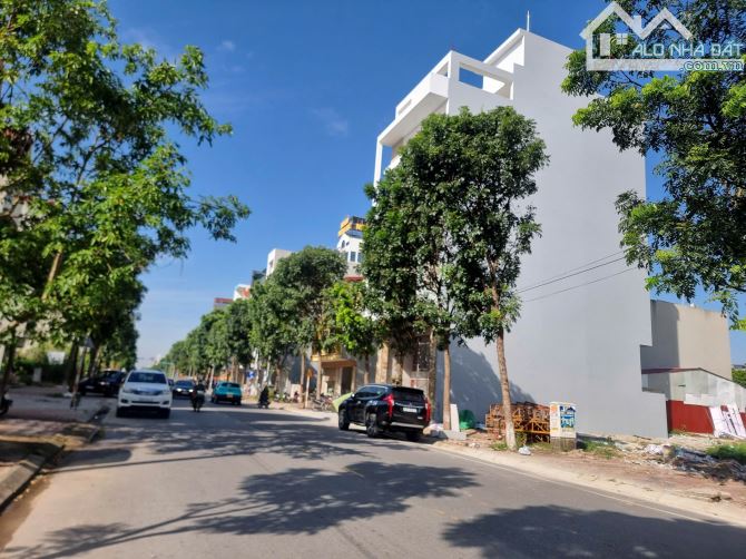 Bán đất Nguyễn Quyền 72m² giá 10,6 tỷ - Cơ hội đầu tư tuyệt vời!