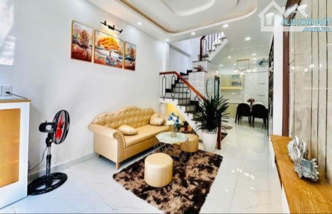 Nhà phố 50m² Dương Đình Nghệ, Q11 - Giá 2.65 tỷ - Cơ hội hiếm có!