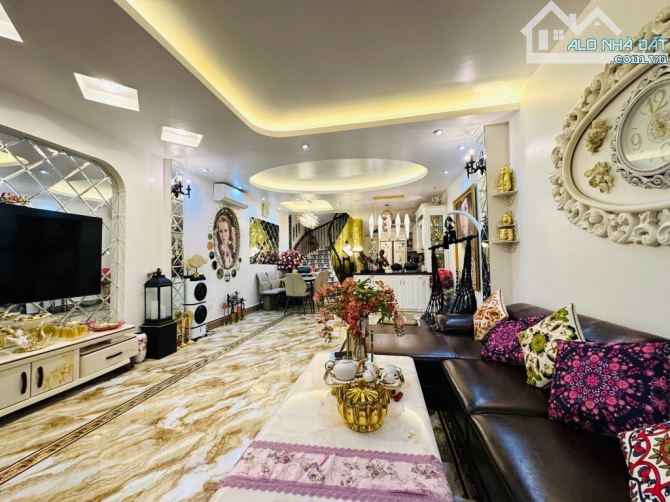 Nhà siêu đẹp Ba Đình 73m² giá 16.6 tỷ - Khu quân đội, lô góc