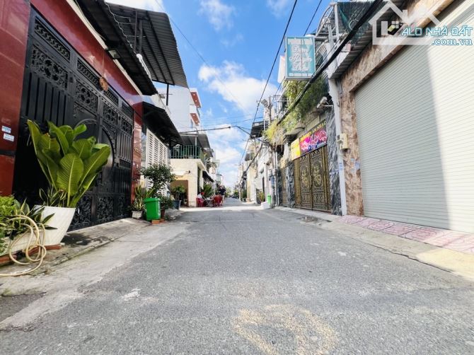 Mặt tiền kinh doanh 95m² giá 7.3 tỷ - Nguyễn Ảnh Thủ, Quận 12