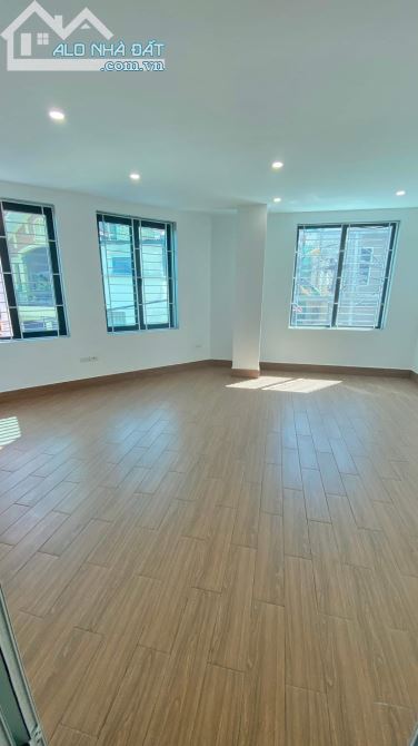 Cho thuê văn phòng 38m² giá 4.8 triệu - Hồ Tùng Mậu Mỹ Đình