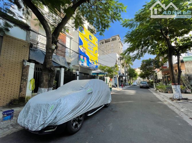 Nhà 3 tầng Đường Núi Thành 155m² giá 10.6 tỷ - Vị trí đắc địa