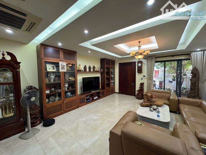 Biệt thự cho thuê Tân Triều 260m² giá 32 triệu - Cơ hội hiếm có!