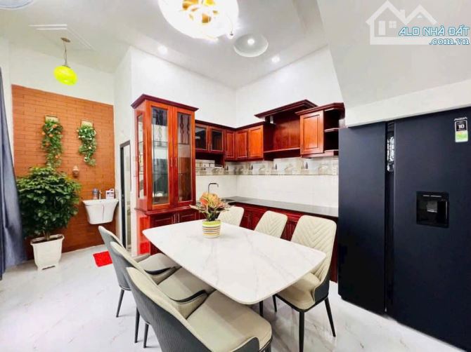 Nhà đẹp 60m² tại Huỳnh Văn Bánh, Phú Nhuận - Cơ hội đầu tư lý tưởng!