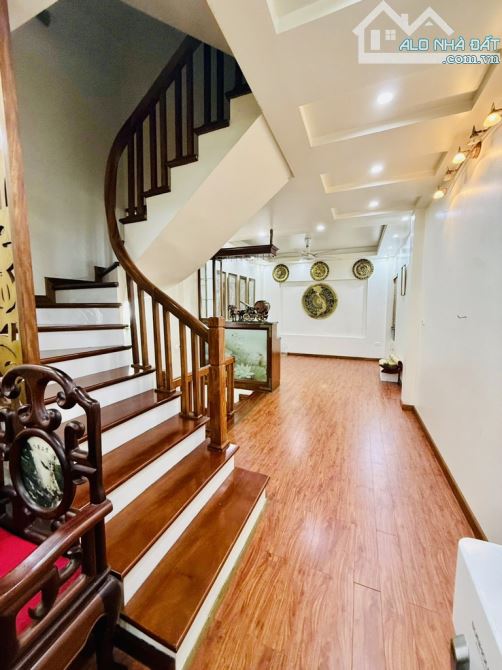 Nhà lô góc 40m² giá 9.7 tỷ tại An Dương Vương, Tây Hồ - Cơ hội hiếm có!