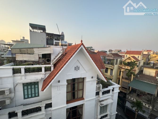 Nhà Tứ Liên 33m² giá 9.2 tỷ - Đầu tư sinh lời cao!