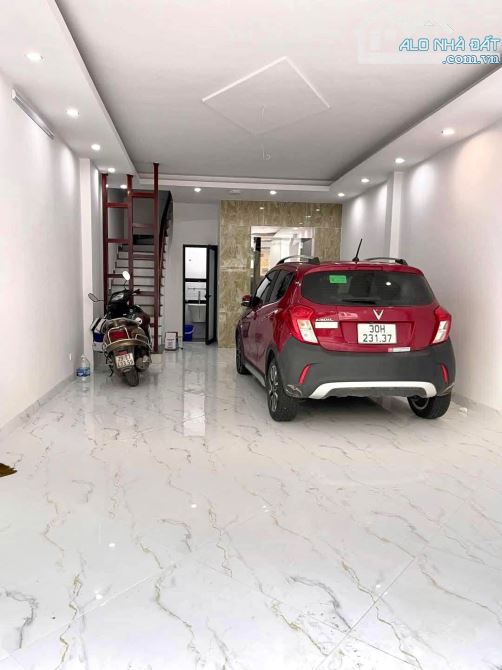 Cho thuê tòa nhà 7 tầng thang máy 50m² tại La Khê - Cơ hội vàng cho doanh nghiệp!