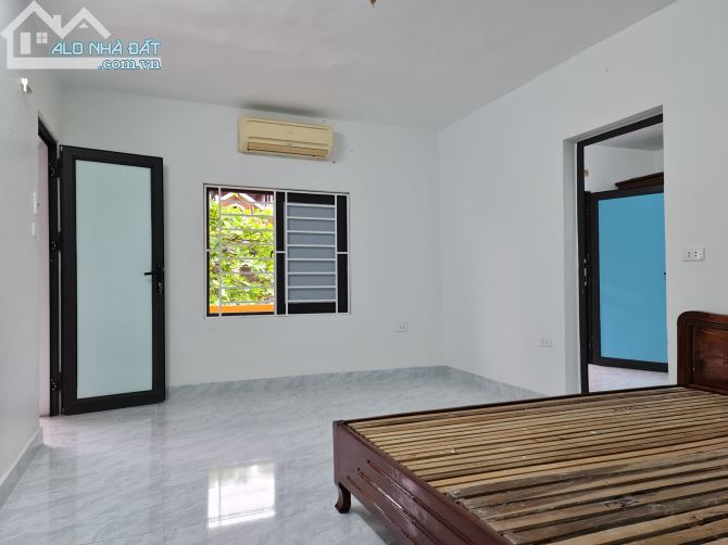 Căn tập thể 4 phòng 2 WC 2 bếp 64.5m² - Mai Dịch, Cầu Giấy - Nhà đẹp ở luôn chỉ 3.6 tỷ