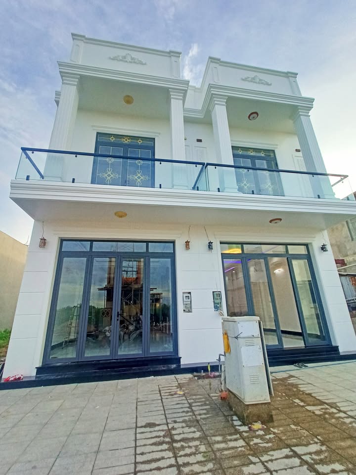 Nhà hoàn thiện nội thất tại khu đô thị Tây Bắc, Rạch Giá 96.75m² giá 3 tỷ - Sẵn sàng vào ở ngay!