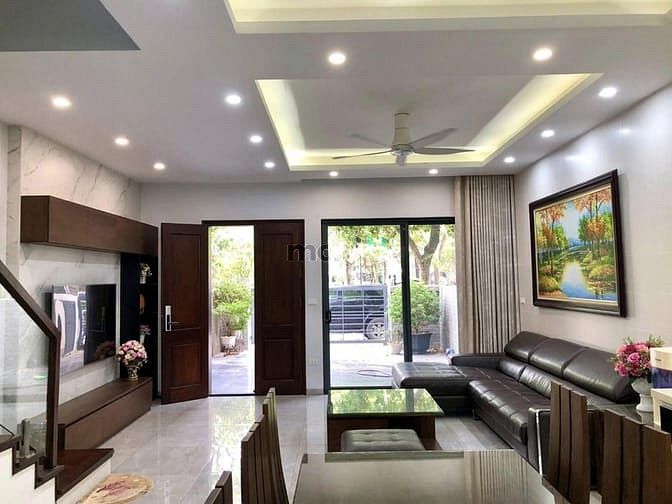 Cho thuê Liền kề 96 Nguyễn Huy Tưởng, Thanh Xuân 75m² giá 48 triệu - Thiết kế hiện đại, đầy đủ tiện nghi!
