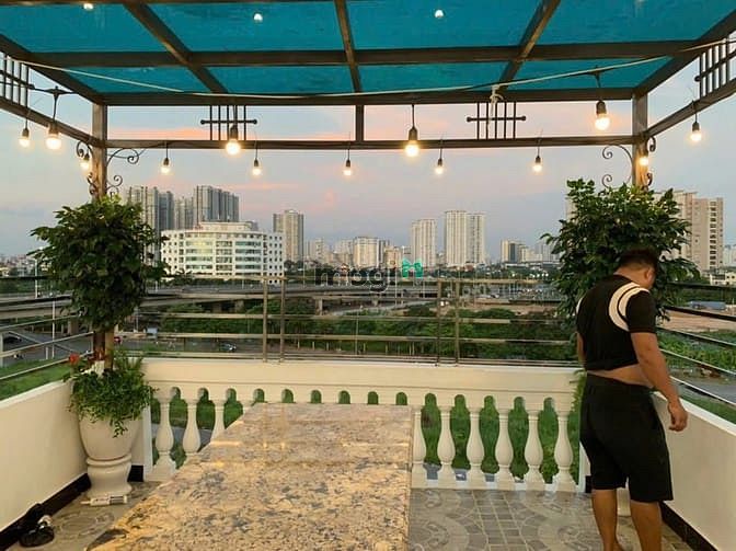 Bán Biệt thự tại Thành phố Giao Lưu 180 m² xây 4 tầng 1 tum giá 56 tỷ - Không gian sống lý tưởng!