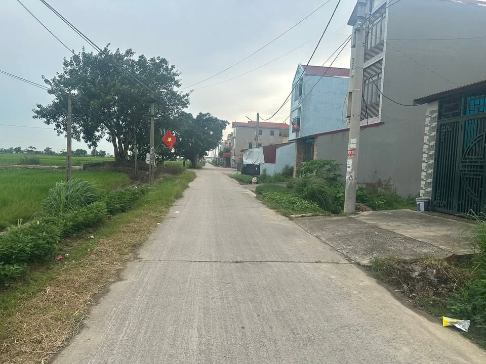 Đất nền Quế Tân 100m² giá 2 tỷ - Cơ hội đầu tư tiềm năng!