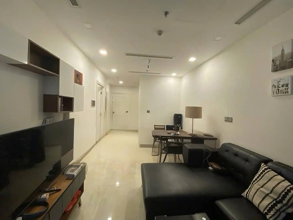 Căn hộ Vinhomes Golden River quận 1 50m² giá 8.8 tỷ - View Sông Saigon tuyệt đẹp!