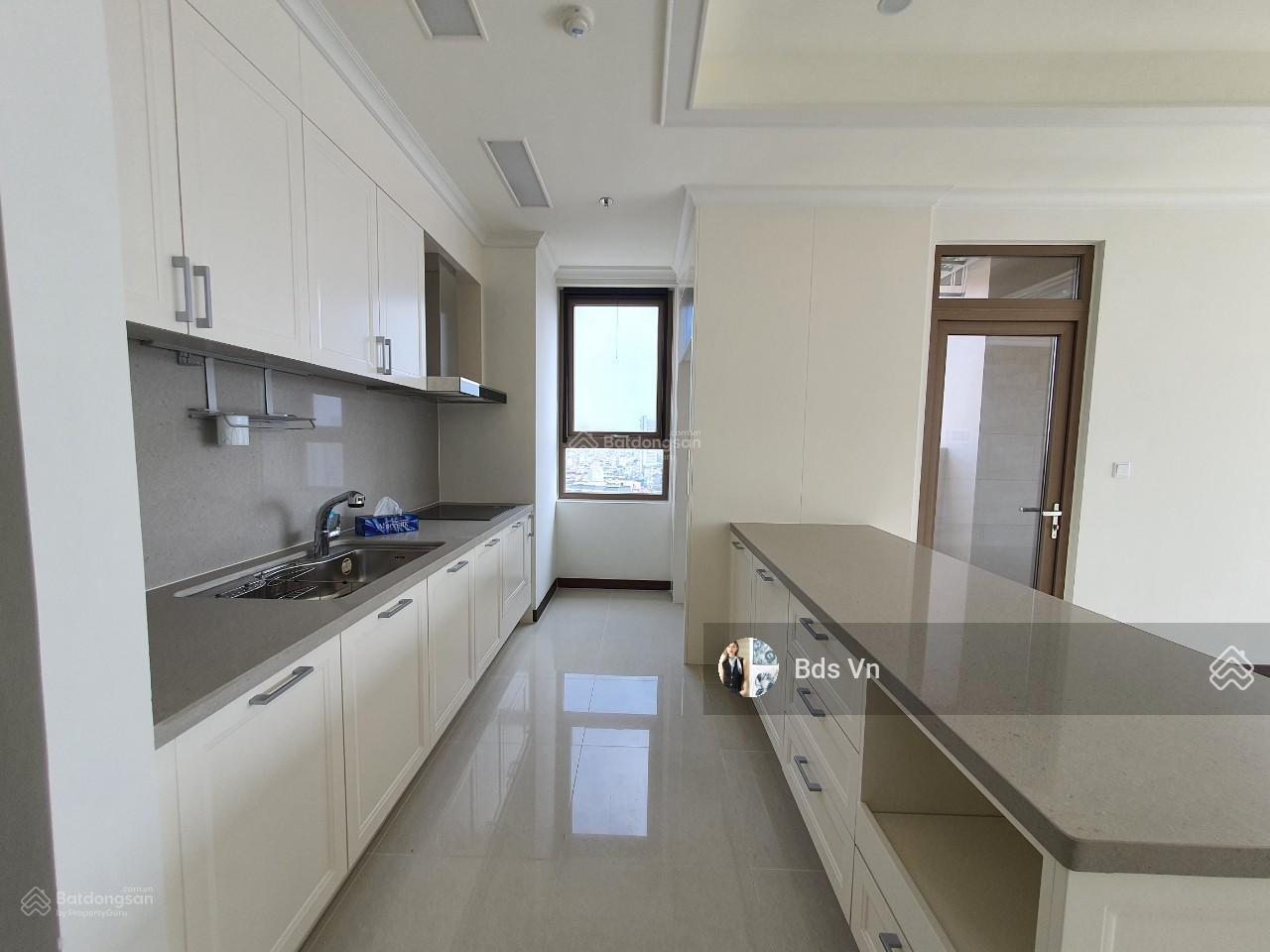 Nhà trọ cho thuê tại Vân Phong Bay 300m² - Không gian thoải mái, giá thỏa thuận!