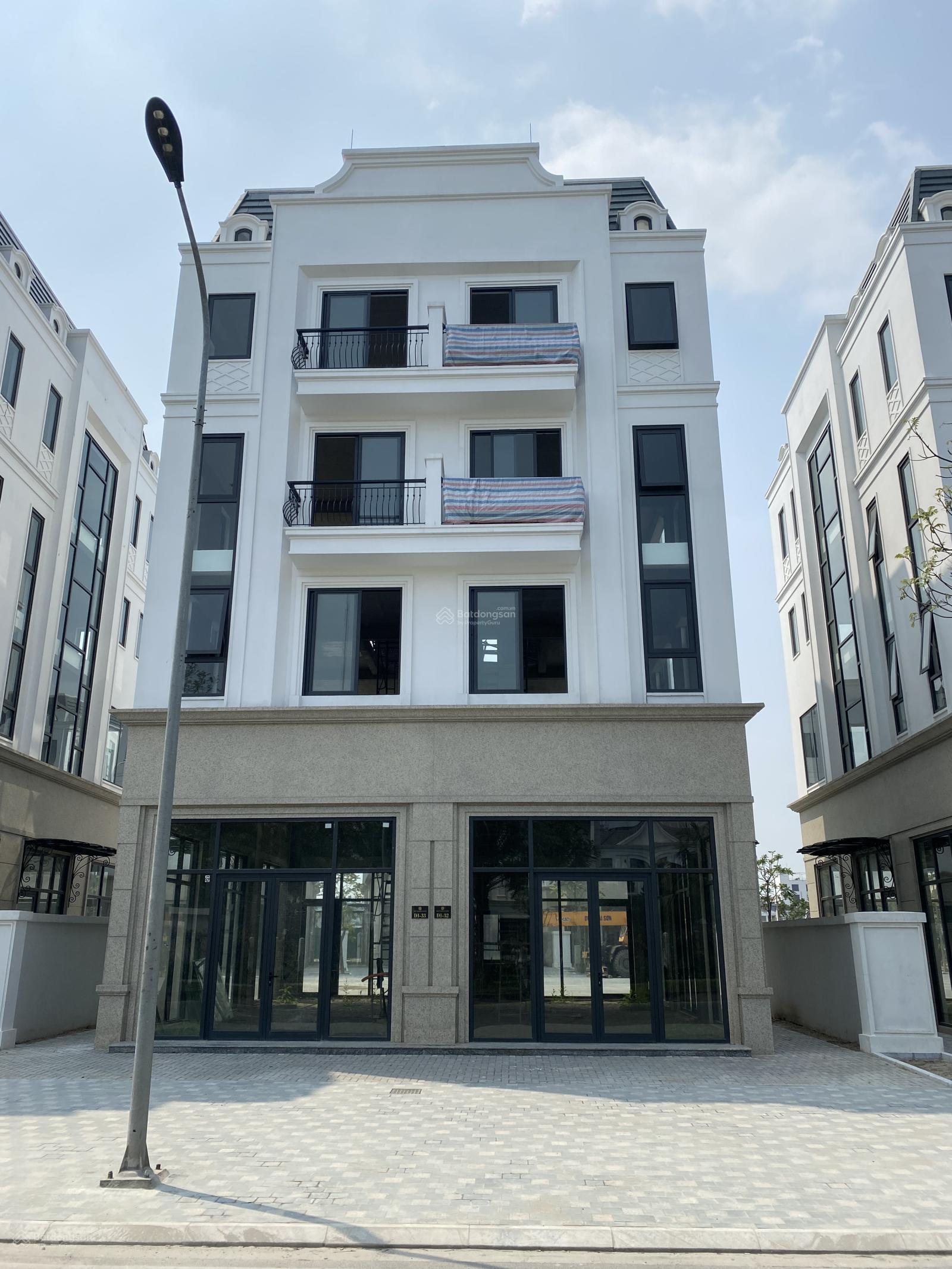 Townhouse D2 Phúc Đồng 135m² giá 37.8 tỷ - Hoàn thiện full nội thất, có thang máy