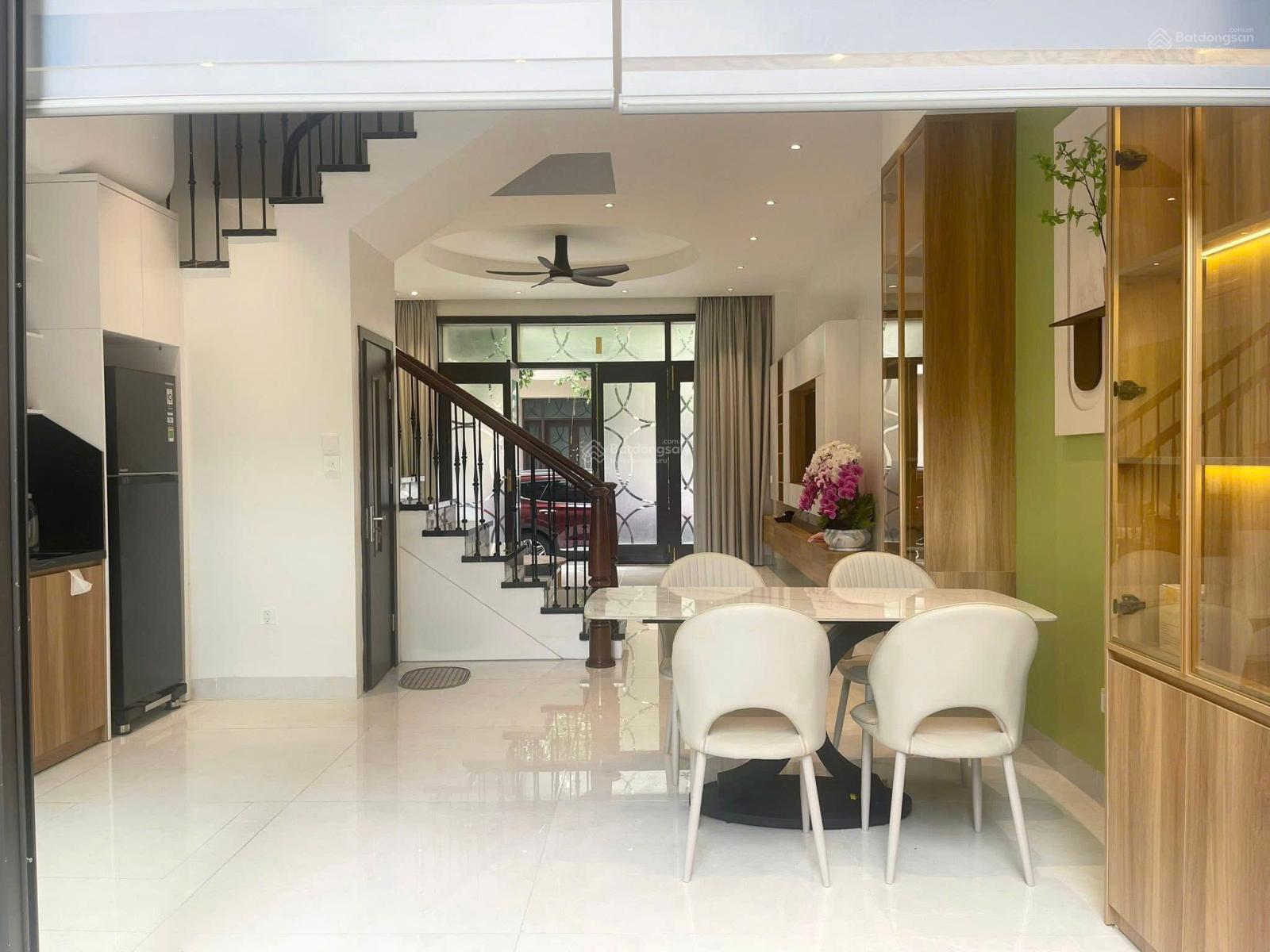 Biệt thự cho thuê The Empire Vinhomes Ocean Park 2 56m² giá chỉ 10 triệu - Thiết kế hiện đại và tiện nghi