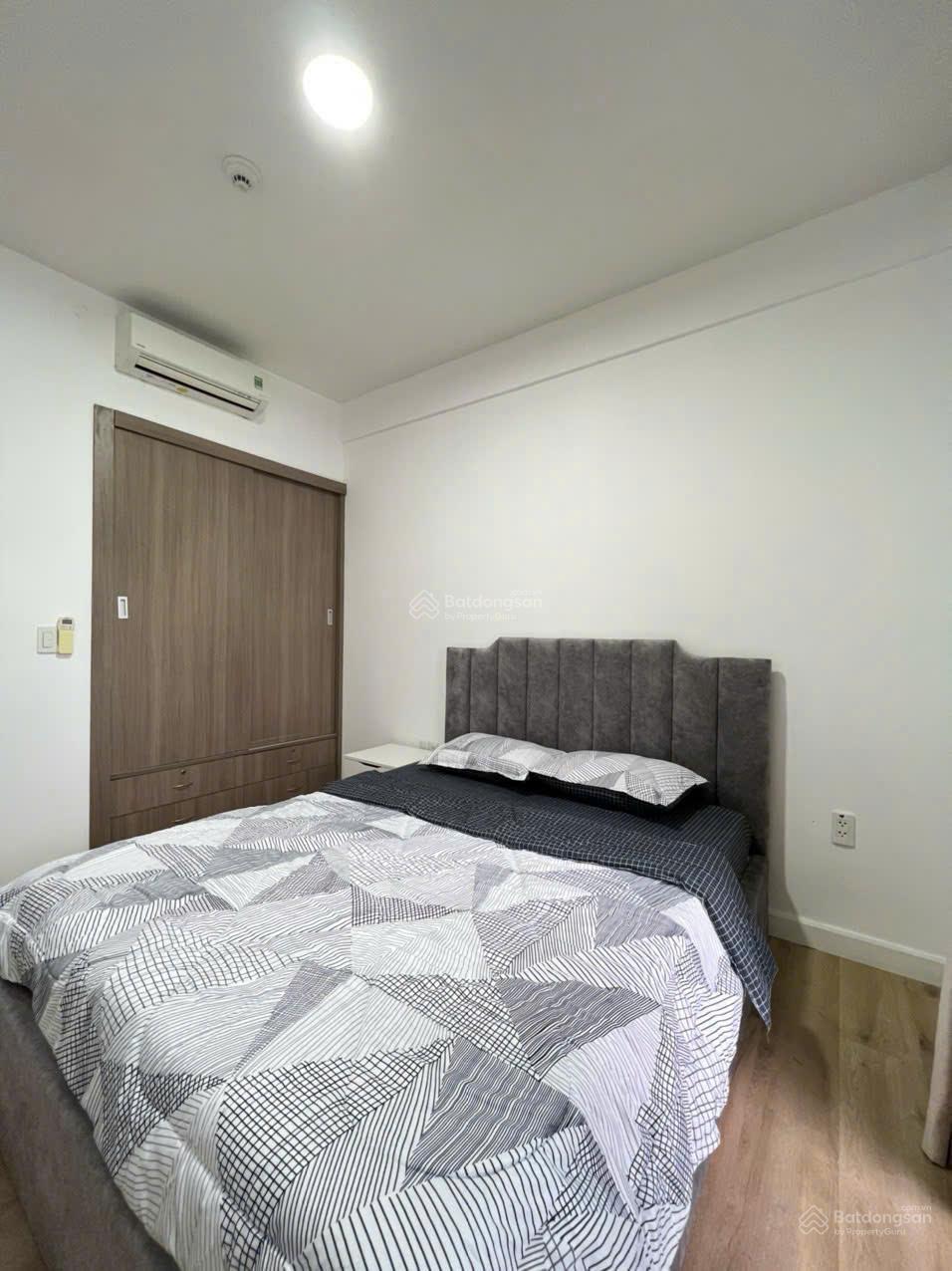 Chung cư Moonlight Park View Bình Tân 64m² giá 2.8 tỷ - Sổ hồng chính chủ, tiện ích đầy đủ!