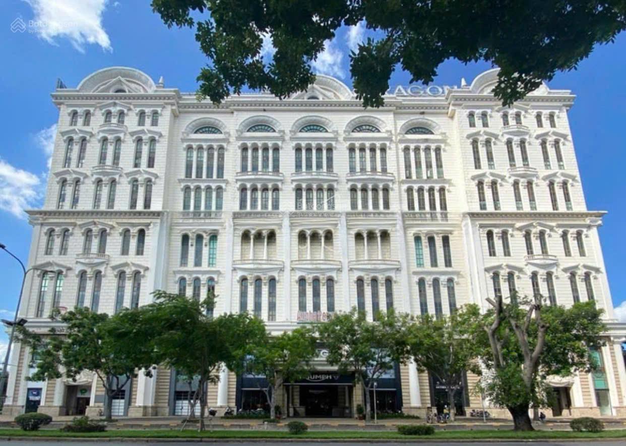 Cho thuê văn phòng Sài Gòn Paragon quận 7, diện tích 100-200m² - Vị trí đắc địa gần trung tâm triển lãm!