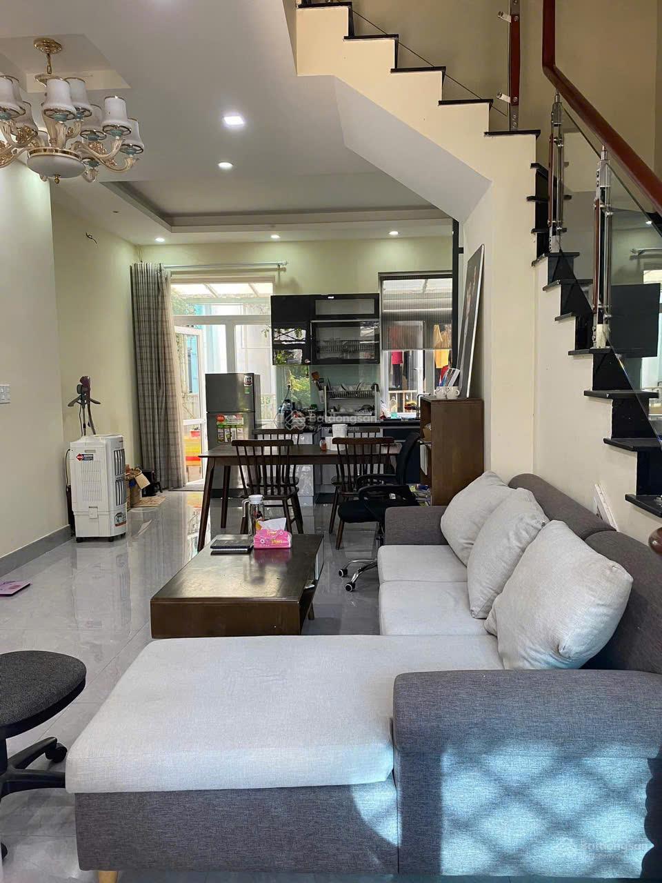 Nhà phố giai đoạn 2 Park Riverside 75m² giá 11 tỷ - View biệt thự thoáng đãng!