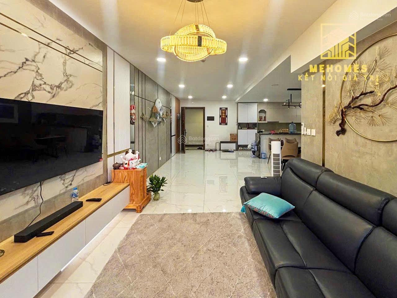 Căn hộ Diamond Brilliant Tân Phú 112m² giá 7.25 tỷ - Full nội thất mới, view hồ bơi