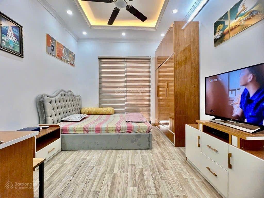 Căn hộ CT1 Thạch Bàn, Long Biên 70m² giá 4,3 tỷ - Không gian sống hiện đại!