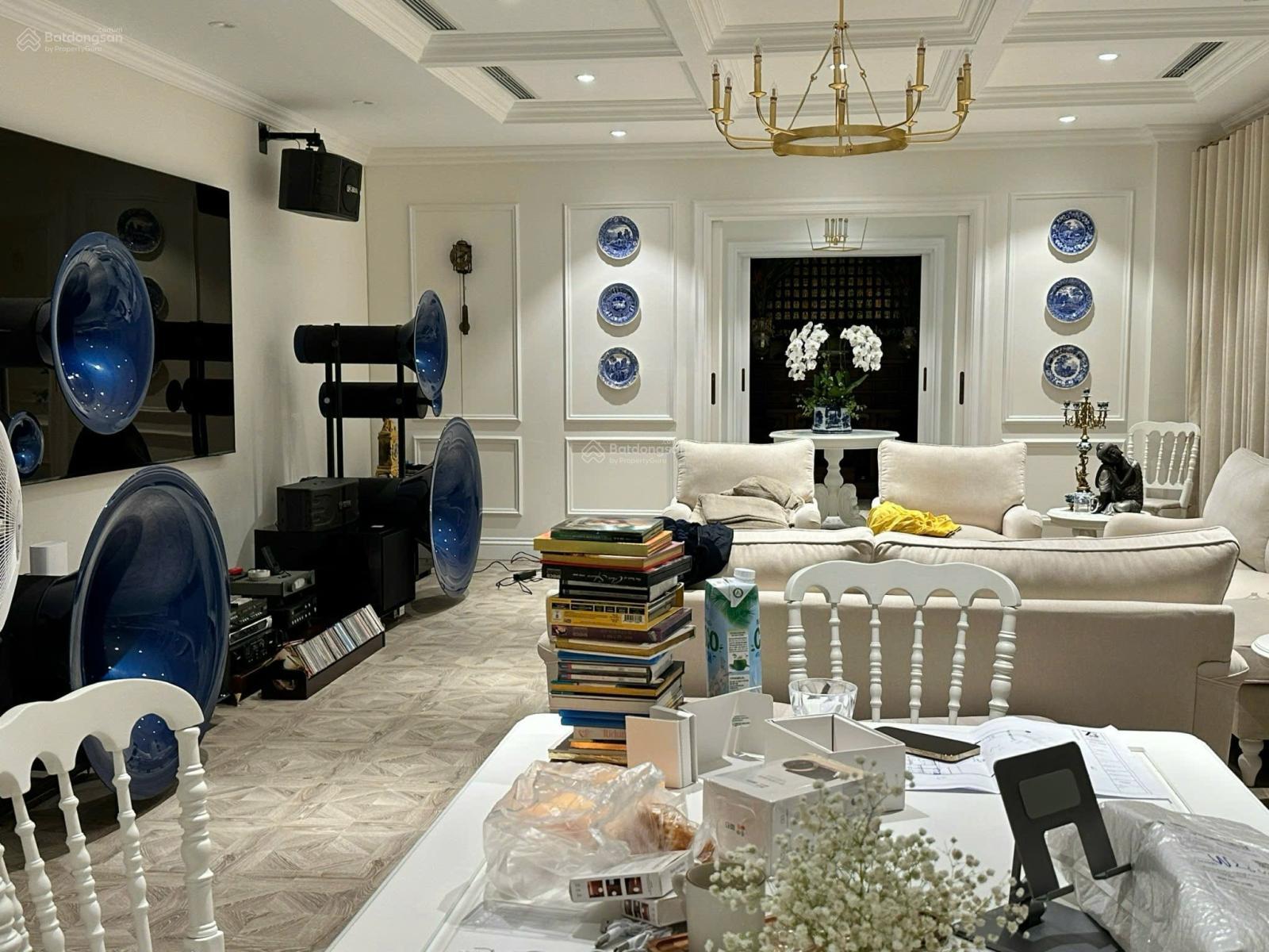 Căn hộ Hoàng Thành Tower 318m² giá 50 tỷ - Thiết kế 5PN sang trọng