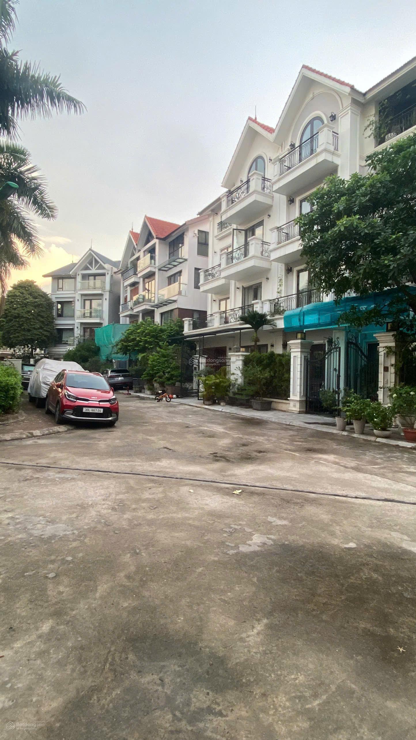 Bán gấp lô liền kề 123m² Mễ Trì Hạ, giá 49.5 tỷ - Nhà thô hoàn thiện theo ý thích!