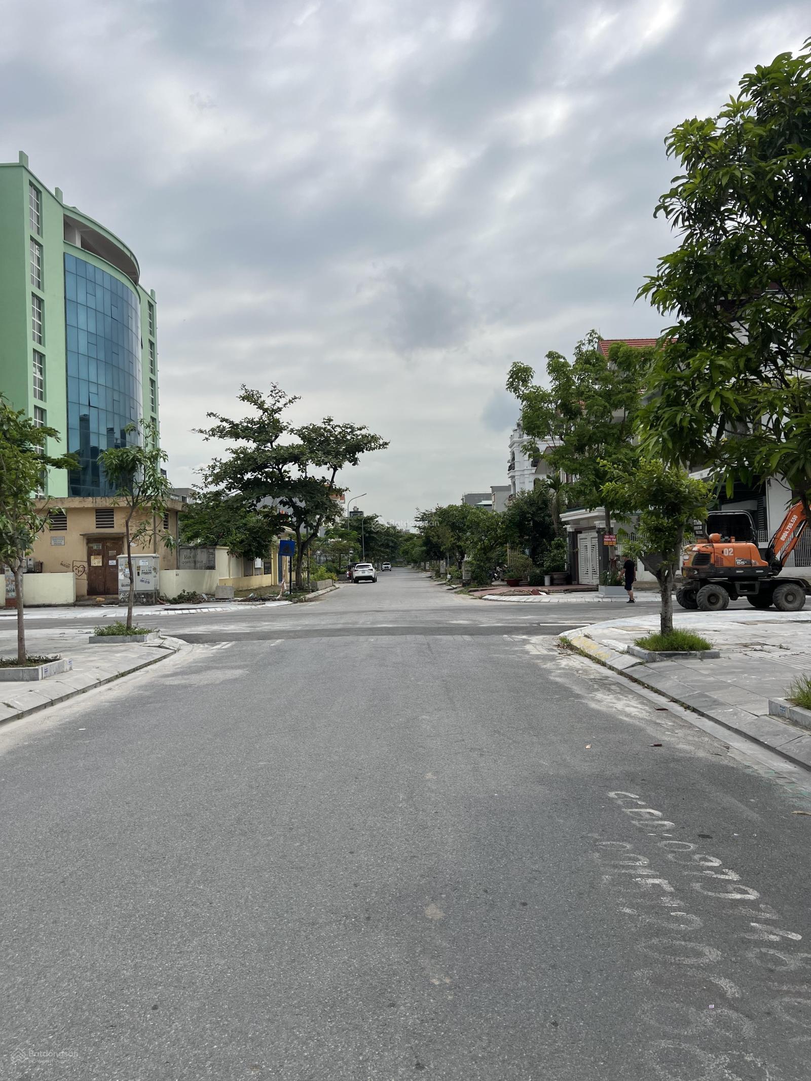 Đất nền Cột 5 Cột 8 mở rộng Hồng Hà Hạ Long 120m² giá 9.72 tỷ - Cách biển chỉ 1 phút!