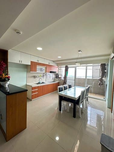 Căn hộ Hoàng Kim Thế Gia Bình Tân 145m² giá 4.3 tỷ - Sổ hồng riêng, view thoáng mát!