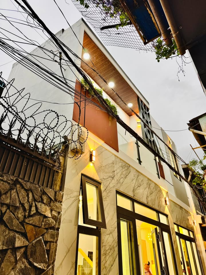 Nhà đẹp Nguyễn Văn Lạc, Bình Thạnh 26.52m² giá 4.68 tỷ - Gần chợ Thị Nghè!