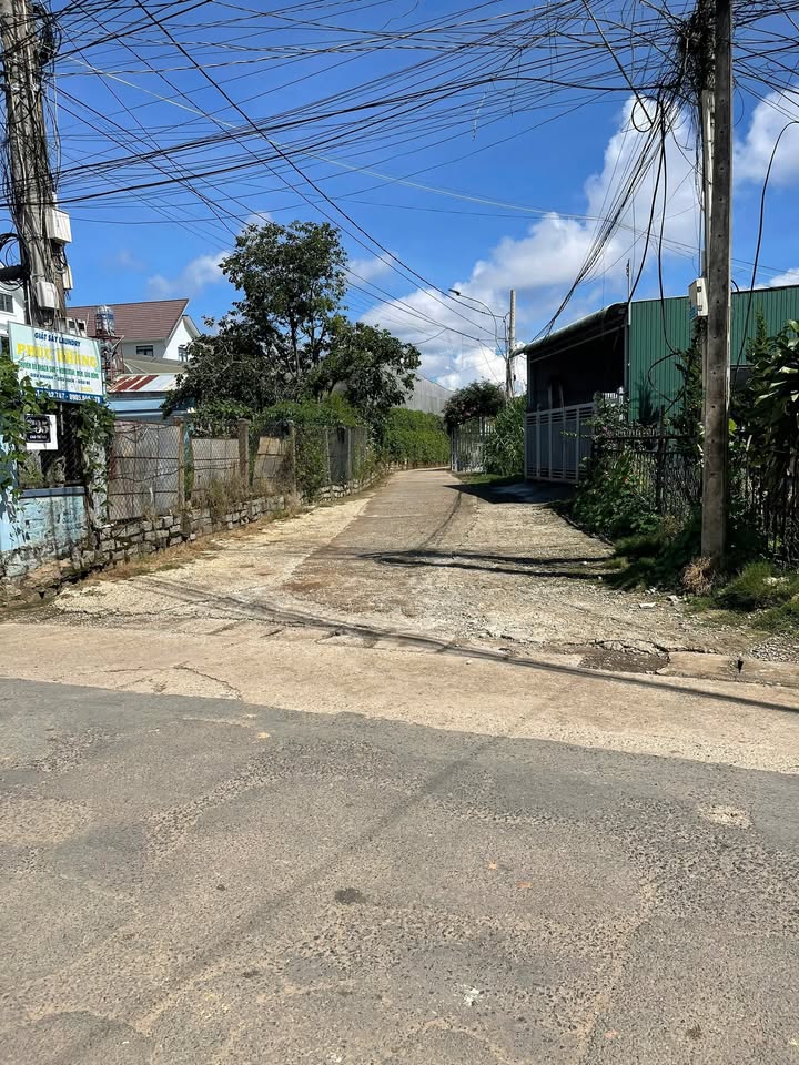 Bán đất 2 mặt tiền hẻm Cao Thắng, Đà Lạt 114m² giá chỉ 3.2 tỷ - Cơ hội đầu tư lý tưởng!