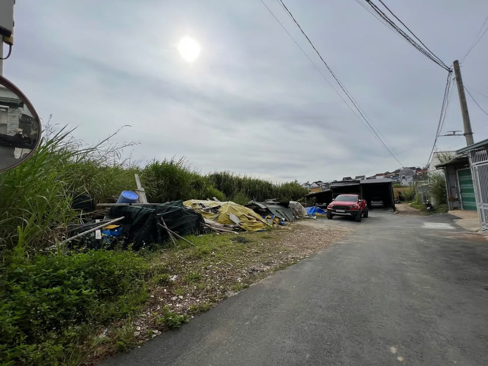 Đất Vạn Hạnh Phường 8 Đà Lạt 80m² giá 2.4 tỷ - Sổ đỏ chính chủ, ô tô vào tận nơi!