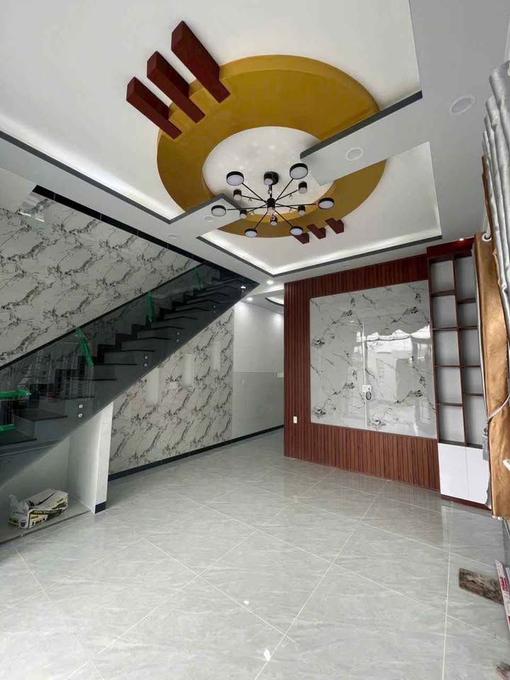 Nhà phố Ninh Thạnh, Tây Ninh 115m² giá 2.25 tỷ - Thiết kế sang trọng, gần chợ Bàu Năng!