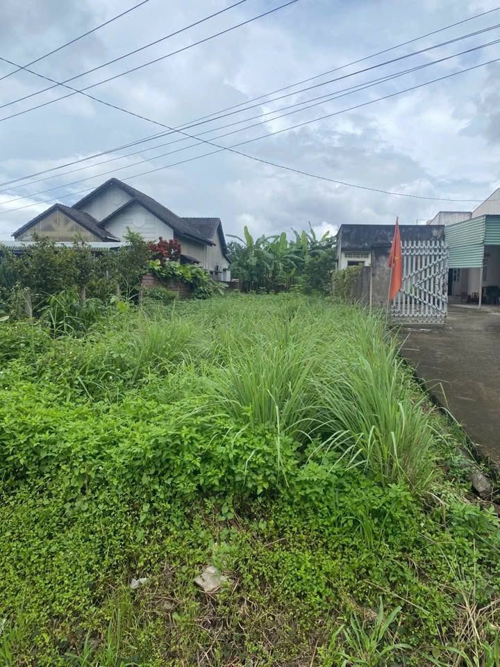 Đất nền mặt Quốc lộ 14, thôn 1, Đăk La, 210.6m² giá 936 triệu - Đầu tư sinh lời hấp dẫn!