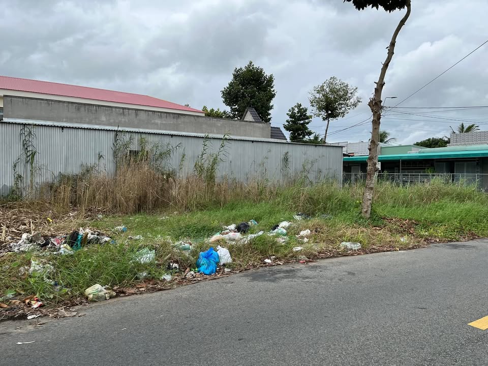 Đất nền góc 176,5m² đường Hai Bà Trưng - Bình Thạnh Trung, chỉ 2,5 tỷ - Cơ hội đầu tư tuyệt vời!