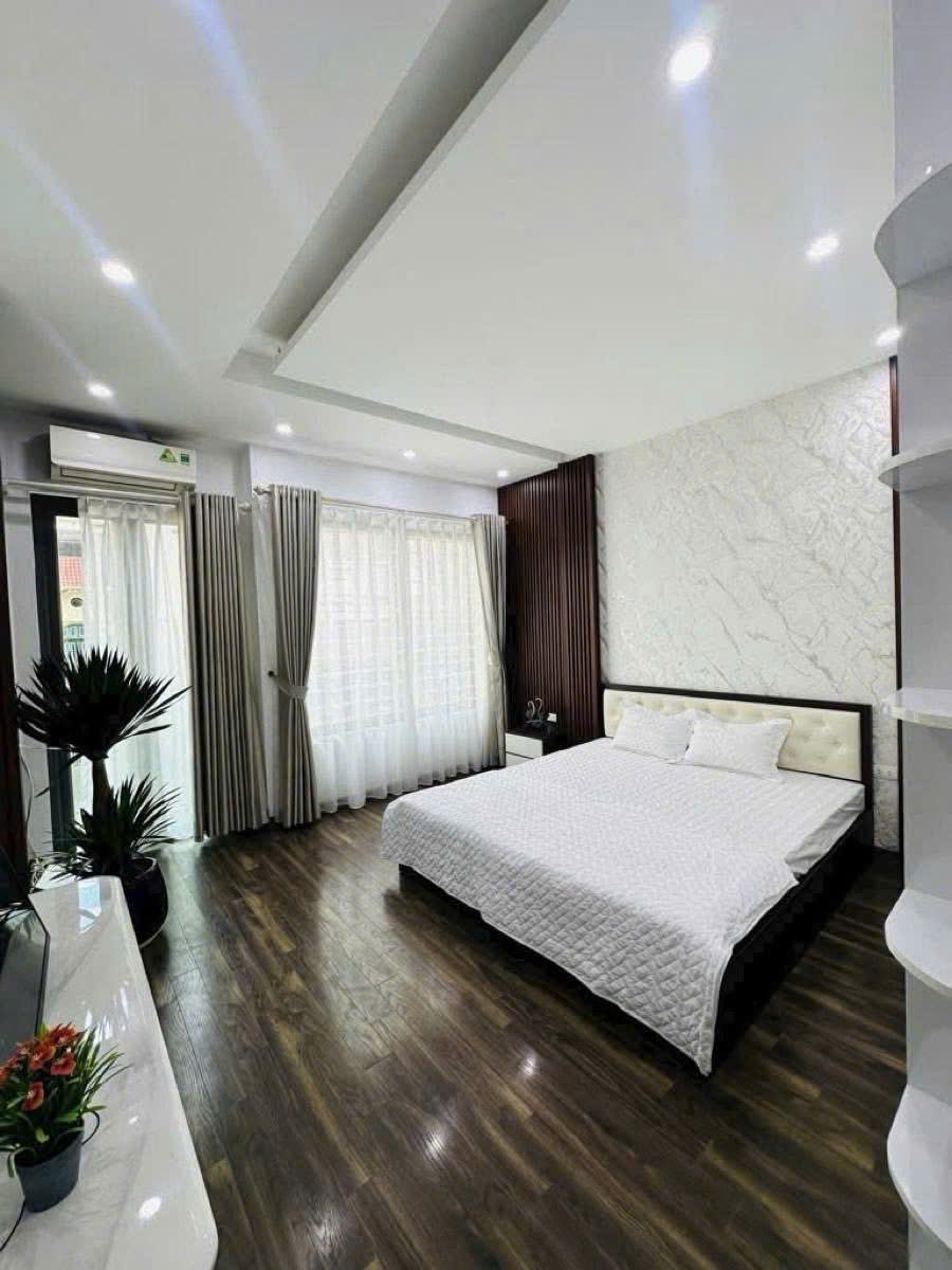 Bán nhà Nguyễn Chí Thanh 47m², 5 tầng thang máy - Vị trí đắc địa, kinh doanh tốt!